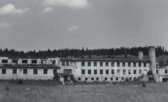 Farně spadaly Werlsberg (s výjimkou Nového Werlsbergu přifařeného k Abertamům) i Werlsgrün pod děkanský kostel v Jáchymově. V závěru 19.