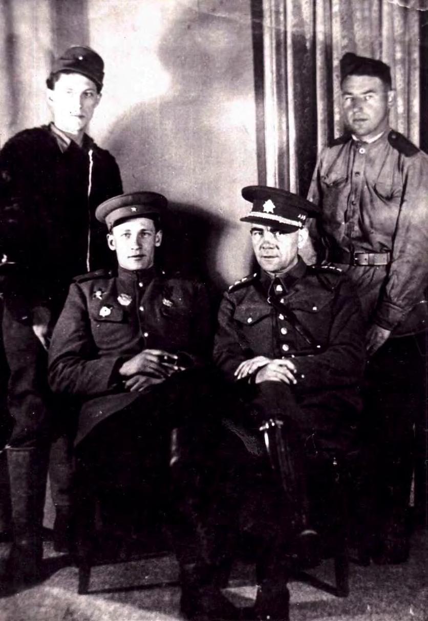 Zástupci Československé a Rudé armády Václav Strouhal požadoval v těchto dnech několik správních úředníků a vojenskou jednotku, neboť Čechů zde byla hrstka a Němcům nebylo co věřit.