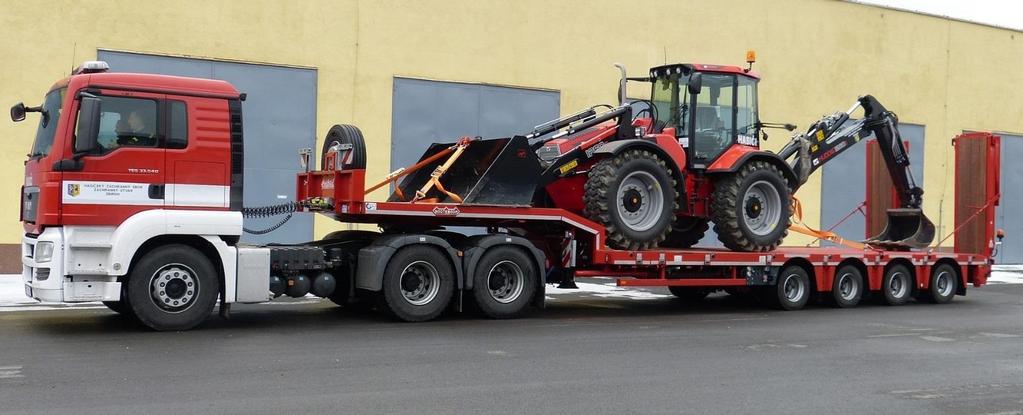 Návěsy Nooteboom OSD Zpět na přehled návěs je určen pro přepravu kolové i pasové techniky a jiného materiálu do hmotnosti 55 tun návěs je teleskopický (lze prodloužit o 6,4m a rozšířit o 0,5m)