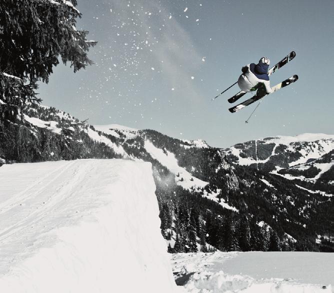 TWIN TIP FREESTYLE LYŽE 20 Oceněné Dynastar twin tip lyže pro skvělý freestyle výkon v parku nebo prašanu.
