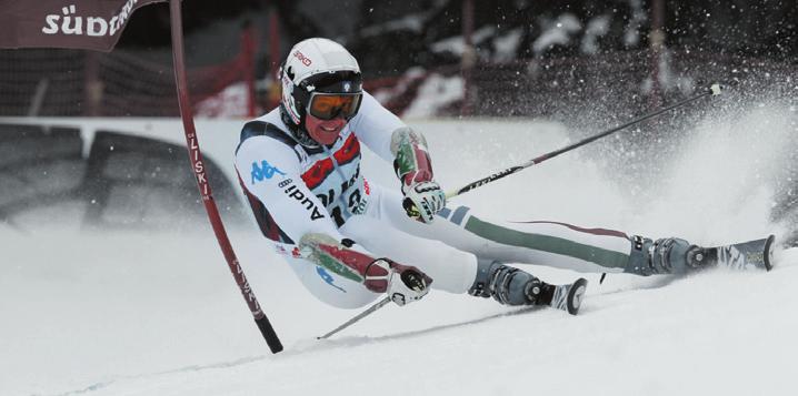SPEED COURSE FLUID SPEED COURSE PRO R20 RACING* Vysoce výkonné lyže na obří slalom. Stejné dřevěné jádro se sendvičovou konstrukcí jako u lyží ze Světového poháru, tolerantnější flex.