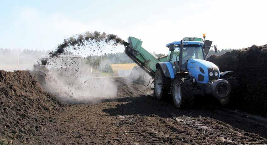 KOMPOST A KOMPOSTOVÁNÍ TÉMA Cíl: funkční sítě recyklace, která produkuje kvalitní organické hnojivo Technologie zajišťující u nás recyklaci biologicky rozložitelných odpadů nebo zpracování cíleně