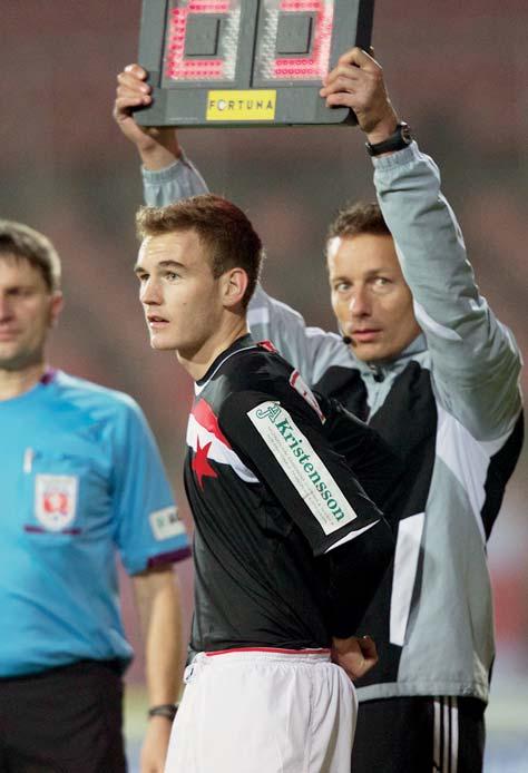 rozhovor více zápasů. Zda budu dostávat více šancí, nebo ne. Je možné, že si třeba v zimě s vedením sportovního úseku sednete a budete řešit případné hostování, abyste získal větší zápasové vytížení?