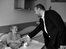 Zpravodaj Číslo 10/2011 m ě s t s k ý ú s t a v s o c i á l n í c h s l u ž e b m ě s t a p l z n ě NÁVŠTĚVA PRIMÁTORA MĚSTA PLZNĚ A RADNÍHO PRO SOCIÁLNÍ VĚCI NA