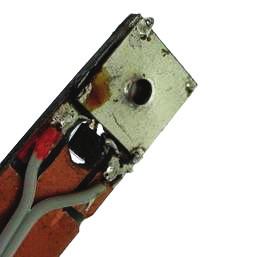 2 ELEKTROMAGNETICKÝ SENZOR Pro detekci částečných výbojů je využita změna intenzity elektromagnetického pole vznikajícího při výboji.