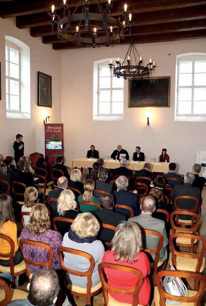 V súvislosti s prebiehajúcimi rekonštrukčnými a reštaurátorskými prácami na hrade, ktoré začali po jeho prechode do rúk nového vlastníka, sa tu realizovalo viacero archeologických, historických,