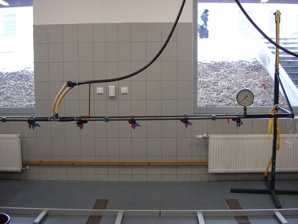 9. MĚŘENÍ PRŮTOČNÉHO MNOŽSTVÍ TRYSKOU Podle zákona o rostlinolékařské péči č.329/2004 Sb. a podle vyhlášky Mze ČR č. 334/2004 Sb.