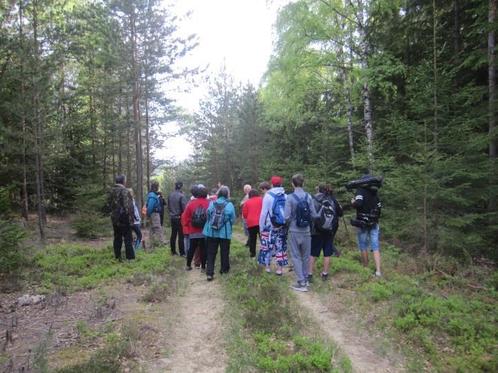 Gerstnera 2151/6, 370 49 České Budějovice za účelem zřízení a provozování zařízení distribuční soustavy. 3. Usnesení č. 389 bylo přijato. Příloha č. 6 K bodu č. 9 Bez připomínek.