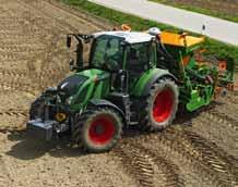 30 Fendt Variotronic 31 Varioterminál 4-v-1 Denně o 1.920 pohybů ruky méně Přímo na souvrati, zvláště při otáčení, musí řidič často přehmatávat, dokonce až 12x.