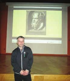 Každý měsíc je ukryta pro účastníky hry na určitém místě krabička s razítkem a bločkem na zapsání návštěvy, vždy od prvního dne v měsíci do posledního. Razítko bude pokaždé jiné.
