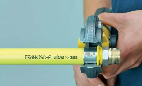 ALPEX-GAS Vloženie odhrotovača priemeru 20 mm do univerzálneho držiaka pre priemery 16-32 mm. Odhrotovanie a úprava čela rúrky.