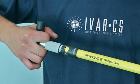VLOŽENIE A ARETÁCIA TVAROVKY V LISOVACÍCH ČEĽUSTIACH S KONTÚROU B 2 2 1 1 Správne založenie vodiaceho plastového krúžku tvarovky do
