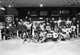 26 SPORT NÁCHODSKÝ ZPRAVODAJ 606 závodníků 60. ročníku Hronov Náchod Šedesátý ročník běhu Hronov Náchod se opravdu povedl. Na start se postavilo 606 běžců, což je již ustálený počet.