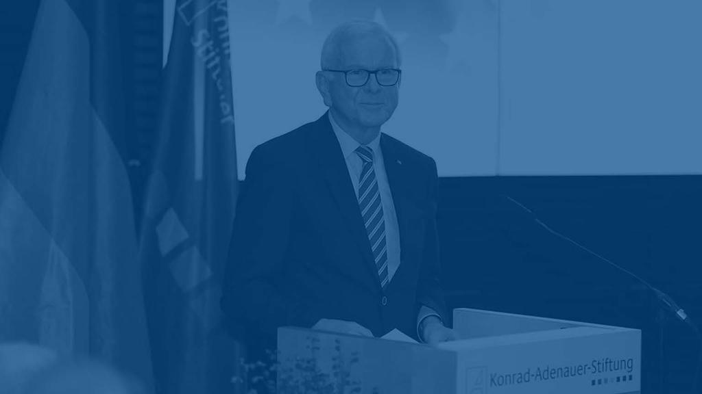 HANS- GERT PÖTTERING POTŘEBUJEME EVROPSKÁ ŘEŠENÍ, ABYCHOM BYLI SCHOPNI OBSTÁT VE VÝZVÁCH 21.