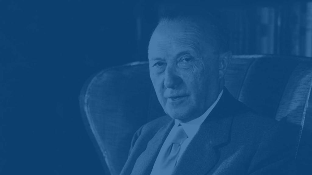 KONRAD ADENAUER "DEMOKRACIE NEBUDE FUNGOVAT JEN NA ZÁKLADĚ I TĚCH NEJCHYTŘEJŠÍCH ZÁKONŮ. DEMOKRACIE SE MUSÍ ŽÍT.