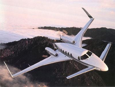 Tab. 9: Zhodnocení vlastností letounu King Air B200 Beechcraft Starship 2000 Historický vývoj: Obr. 15: Beechcraft Starship 2000 [108] Letoun byl navržen americkým leteckým inženýrem Burtem Rutanem.