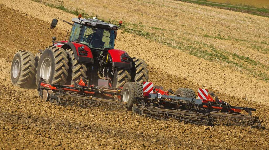 34 www.masseyferguson.com Nový dotyk tahových schopností při malé styčné ploše s půdou... MF 8700 S Výkon traktoru nic neznamená, pokud jej nelze přenést tam, kde má význam - na povrch půdy.