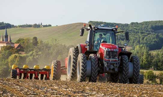 OD MASSEY FERGUSON Pohon přední nápravy a uzávěrka diferenciálu Řídicí jednotka převodovky rovněž zbavuje řidiče řady opakovaných úkonů při ovládání pohonu přední nápravy a uzávěrky diferenciálu.