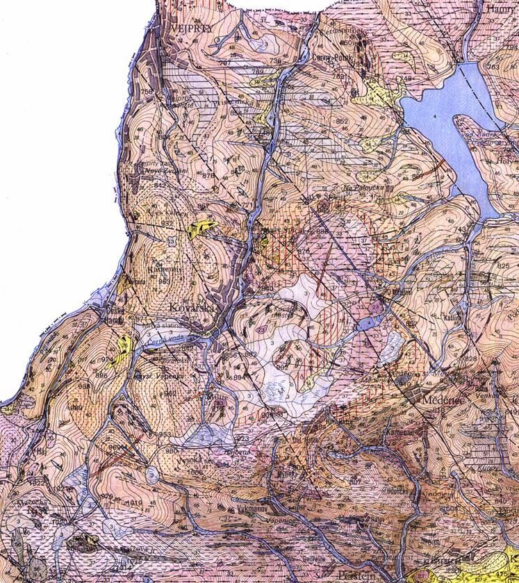 CHARAKTERISTIKA POVODÍ ČERNÉ VODY Vznik celého pásma se datuje do období kadomské (též assyntské)1 orogeneze v prostoru prekambrických (algonkických) nebo i starších hornin.
