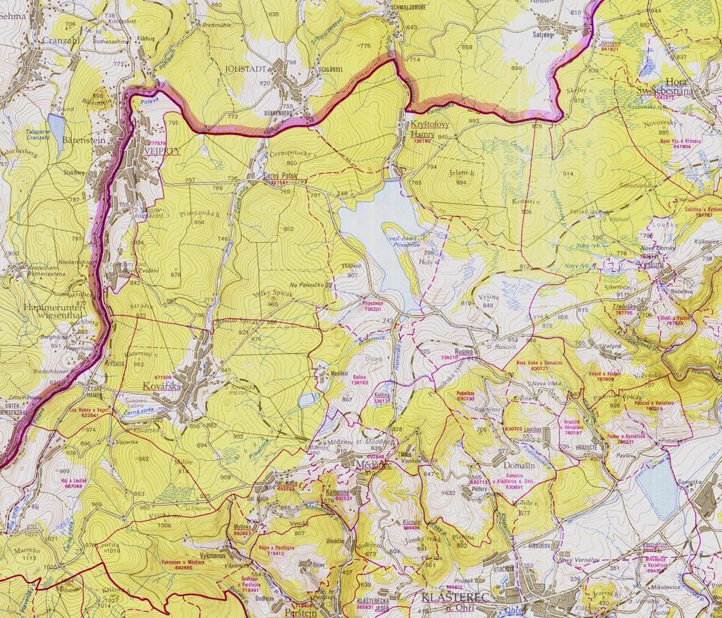 CHARAKTERISTIKA POVODÍ ČERNÉ VODY 2.CHARAKTERISTIKA POVODÍ ČERNÉ VODY 2.1GEOGRAFICKÁ POLOHA Povodí Černé vody se nachází ve střední části Krušných hor, východně od nejvyšší hory Klínovce (1244 m n. m.).