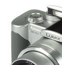 recenze hardwaru Řadu Lumix z dílny společnosti Panasonic doplňuje model DMC-FZ3, který operuje třímegapixelovým čipem, dvanáctinásobným přiblížením, elektronickým hledáčkem a osvědčenou optikou