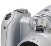 Zatímco v prvopočátku ultrazoomů, nebo chcete-li takzvaných digitálních (EVF) zrcadlovek, šlo o fotoaparáty spíše z horního konce cenového žebříčku, s narůstajícím zájmem výrobci produkci rozdělili