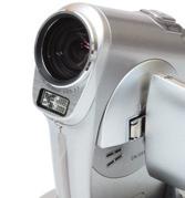 recenze hardwaru Minulý rok uvedla na trh firma Sanyo model Xacti VPC-C1EX kombinující třímegapixelový fotoaparát a takzvanou datovou videokameru.