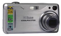 test hardwaru Nikon Coolpix 3700 Uvážíme-li, že platí rovnice 3 3 = minimum, neboli že uživatelé dnes 7 od digitálů požadují alespoň třímegové rozlišení a trojnásobný zoom, stojí tento přístroj na