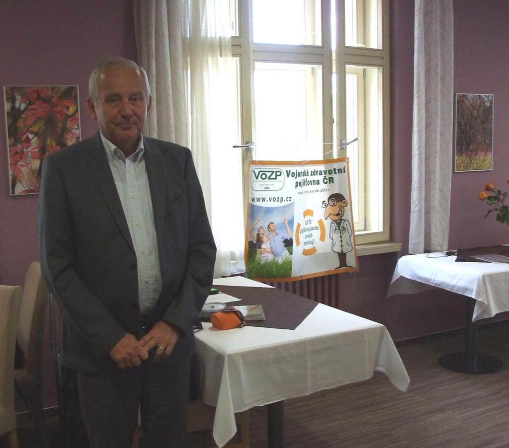 Ředitel Vojenské zdravotní pojišťovny ČR. plk.v.v. PaedDr. Ján NOVÁK v.r. Prezident AVS Střelecká soutěž o odznak KVAS Ke 100.
