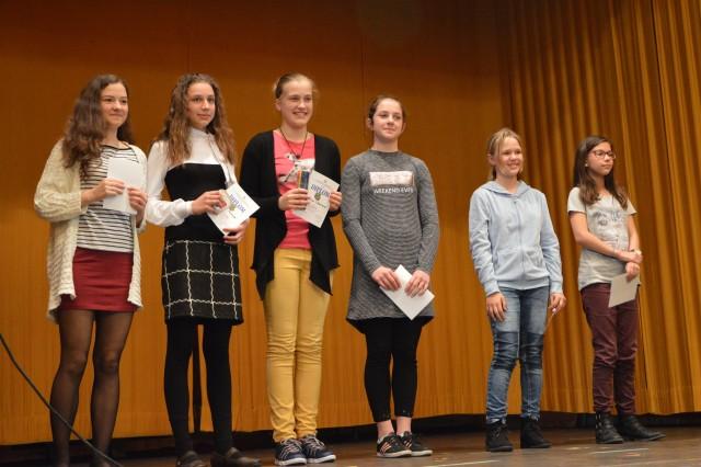 využili karaoke. V porotě zasedli učitelé ze všech zúčastněných škol.