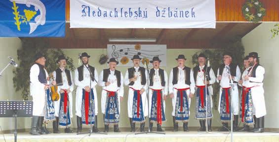 třiceti hlasů. Skvělé pěvecké výkony ale předvedly také další soubory.