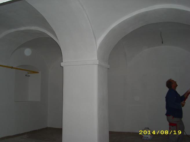 trvaly přes celé
