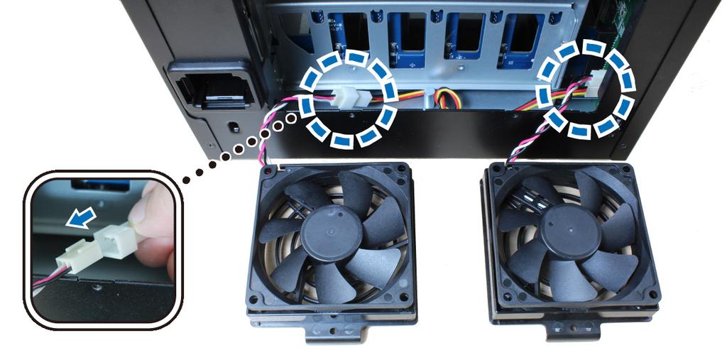 4 Odpojením kabelů ventilátorů od konektorů odeberte nefunkční ventilátory.