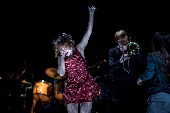 Některé projekty, které vznikly v rámci této sezóny, uvedeme i v roce 2017. Brány Jeruzaléma si hned po premiéře objednal do svého programu Velikonoční festival duchovní hudby v Brně.
