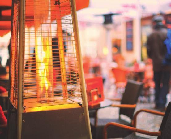 ZE SVĚTA GASTRONOMIE PLYN, NEBO ELEKTŘINA? K nejrozšířenějším druhům se řadí plynová topidla, která jsou efektivní co do výhřevnosti ta dosahuje až devíti metrů.
