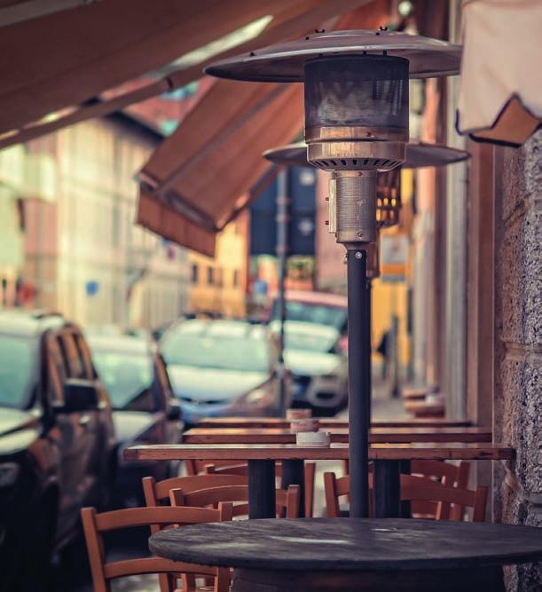 Nejčastěji se na trhu objevují ve tvaru pyramidy či klobouku v metalickém provedení, setkat se lze i s dřevěným dekorem a objevují se také merní prvky, jako například zabudované repruktory.