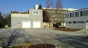 entrální vytápění, klimatizace, výtah, soc. zázemí. Nájem včetně služeb. JHR/18/956 6.