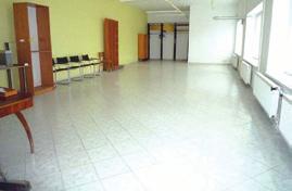 místo ve dvoře. Podružný elektroměr. 4.000 /měsíc JHR/18/910 608 805 Pv, Olomoucká ul.