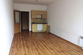 NP, samostatnou šatnou a zimní zahradou, o celkové velkorysé výměře 114 m,
