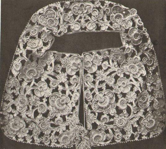 Obr. 11 Krajka Point d Argentan Zdroj: Schuette, Marie. Alte Spitzen (Nadel und Klöppelspitzen). Berlin: Richard Carl Schmidt & Co., 1914. 255 s.