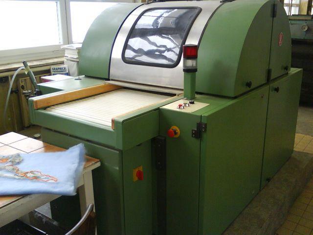 9. Způsob zpracování Techniku art protis je možné zpracovat více způsoby technologií vpichování, proplétání a všívání.