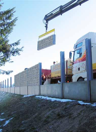 zdi 30 cm a 50 cm Nejsou zapotřebí hluboké základy Jednoduchá instalace Ideální pro domácí kutily Klasifikace podle EN 1793: Absorpce A1, izolace B3 VARIANTA 3 Protihluková kazeta k zasunutí do