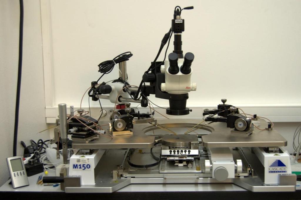mikroskop Olympus BX60 Obrázek 6: Hrotové