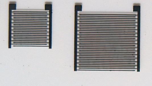 Příprava interdigitální senzorové platformy vrstvy. Detaily takovéto struktury jsou na Obr. 56 C) a D). Každá elektroda má 13 prstů, meziprstová mezera má délku 5 mm.