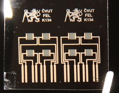 Příprava interdigitální senzorové platformy Počet čtverců elektrod na Obr. 57 A) je 713 pro menší strukturu a 1938 pro větší strukturu.
