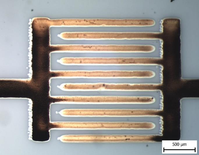 Použit byl opět vzor s roztečí kapek 40 µm.