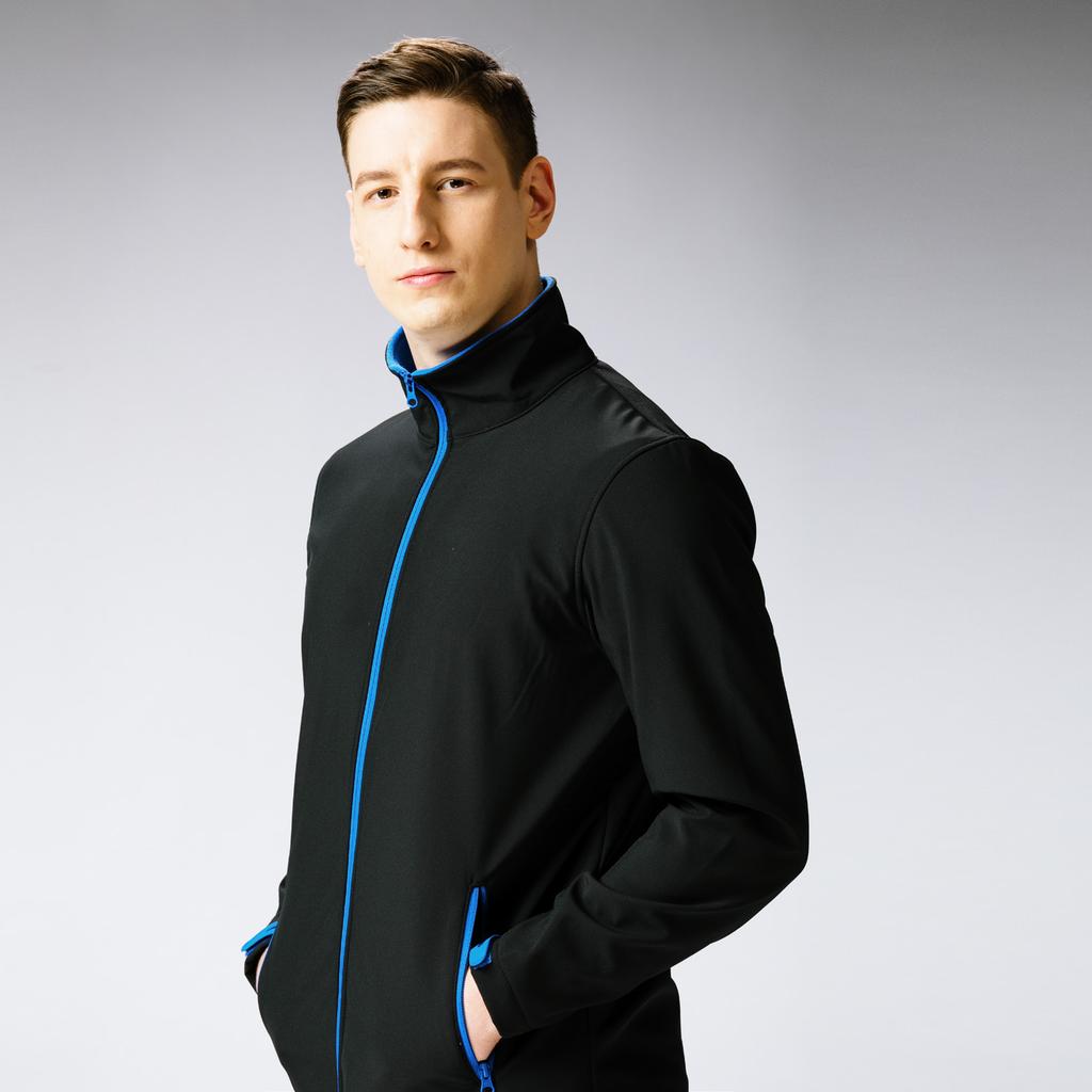 000 g/m 2 Jacket made of breathable fabric to allow moisture vapor to be transmitted through the material.