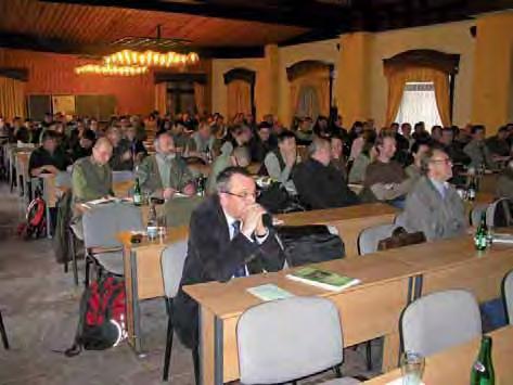 2011 Úvod Přehled škodlivých činitelů za rok 2010 je zpracován podobně jako v dřívějších letech především na základě zaslaných hlášení lesního provozu, dále na podkladě výsledků poradenské činnosti