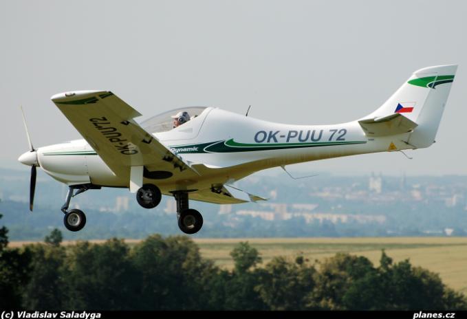 Dynamic WT-9 Dvoumístný, dolnokřídlý, jednomotorový jednoplošník s možností zatahovacího podvozku, spadající do kategorie ultralehkých letounů a vyráběný firmou Aerospool, s.r.o., je určen pro výcvik pilotů ultralehkých letounů, pro vlekání a díky vysoké cestovní rychlosti je oblíbený pro leteckou turistiku.