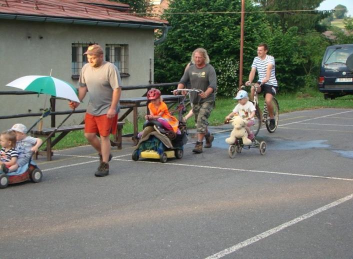srpna 2016 od 16 hodin ve sborovně školy. Budeme rádi za setkání s Vámi, umožní klidněji začít nový školní rok především dětem, ale jistě i Vám - rodičům.